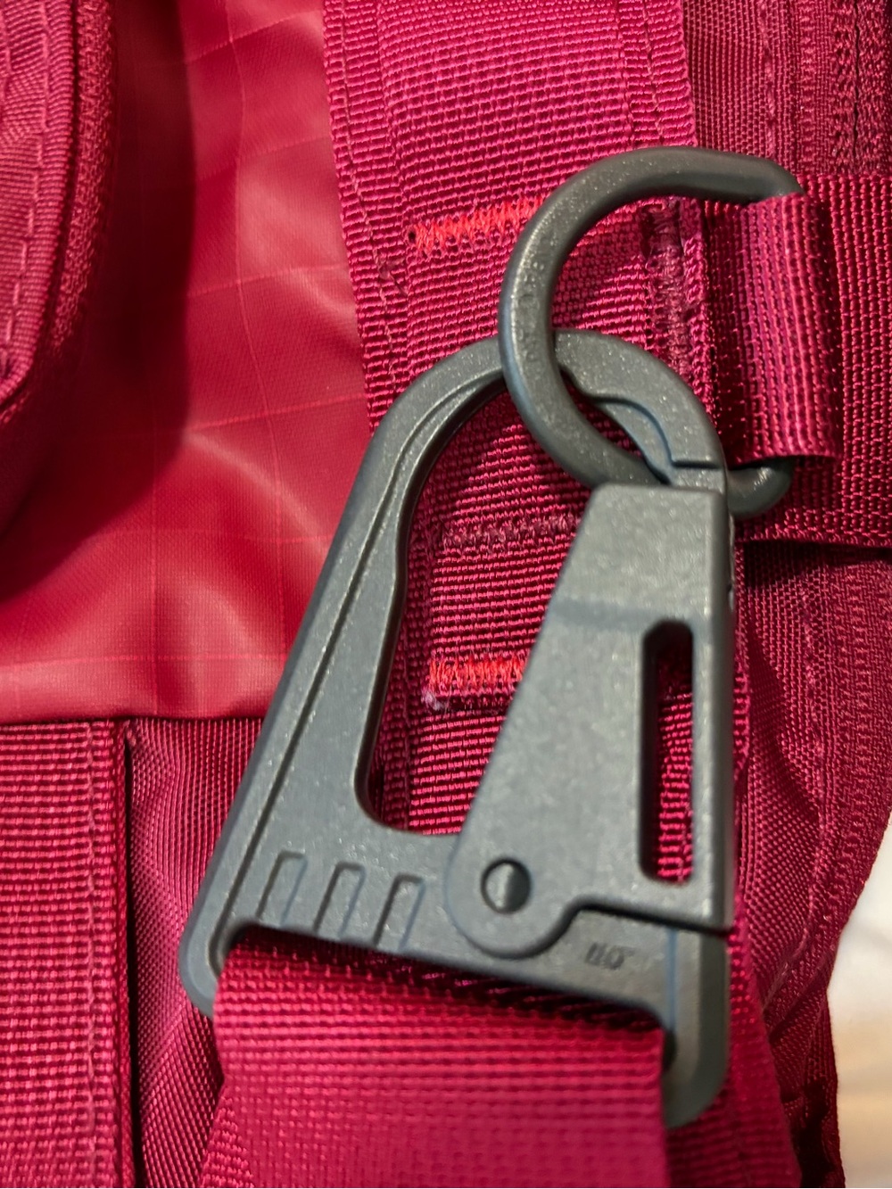 THE NORTH FACE Base Camp™ Voyager Tote 24l Laptop Sumac/Iron Red Travel Commute - Picture 9 of 16